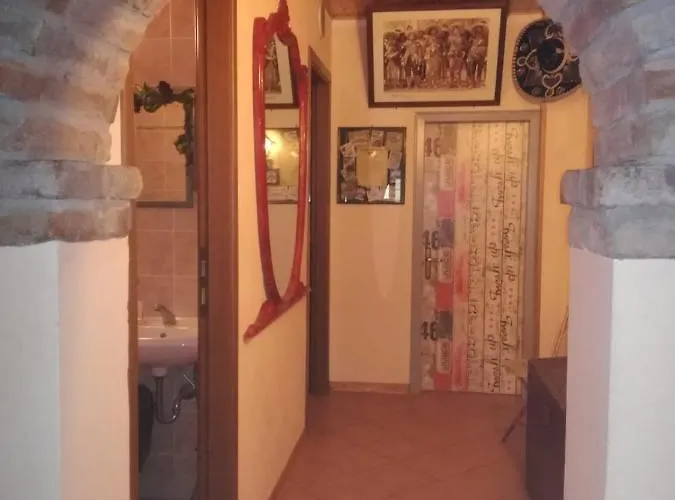 Casa Rugiada - Vandrerhjem Castel dʼAiano